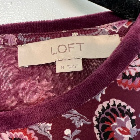 Ann Taylor Loft Purple Spring Floral Print Top Ruffle Long Sleeve, Medium - Picture 4 of 9